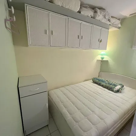 T2 Avec Parking Et Piscine, Proche Commodites - Fr-1-749-73 Apartmán Agde